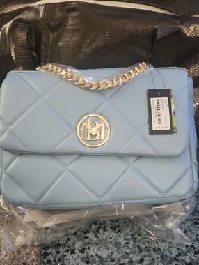 NWT. Badgley Mischka Quilted Shoulder Bag in Light Blue with Gold Chain